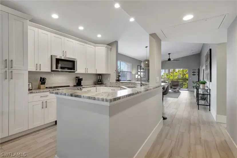 Picture of 380 Horse Creek Dr 401, Naples FL 34110