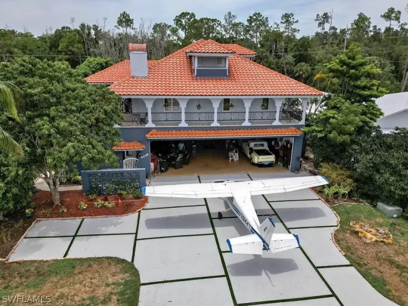 Picture of 4045 Skyway Dr 26, Naples FL 34112