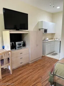 Picture of 25000 Tamiami Trl E C128, Naples, FL 34114