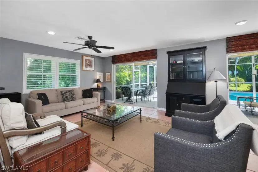 Picture of 4589 Lakewood Blvd, Naples FL 34112
