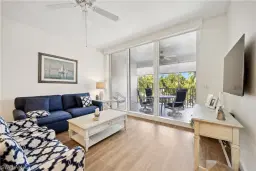 Picture of 460 Launch Cir 303, Naples, FL 34108