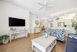 Picture of 460 Launch Cir 303, Naples, FL 34108