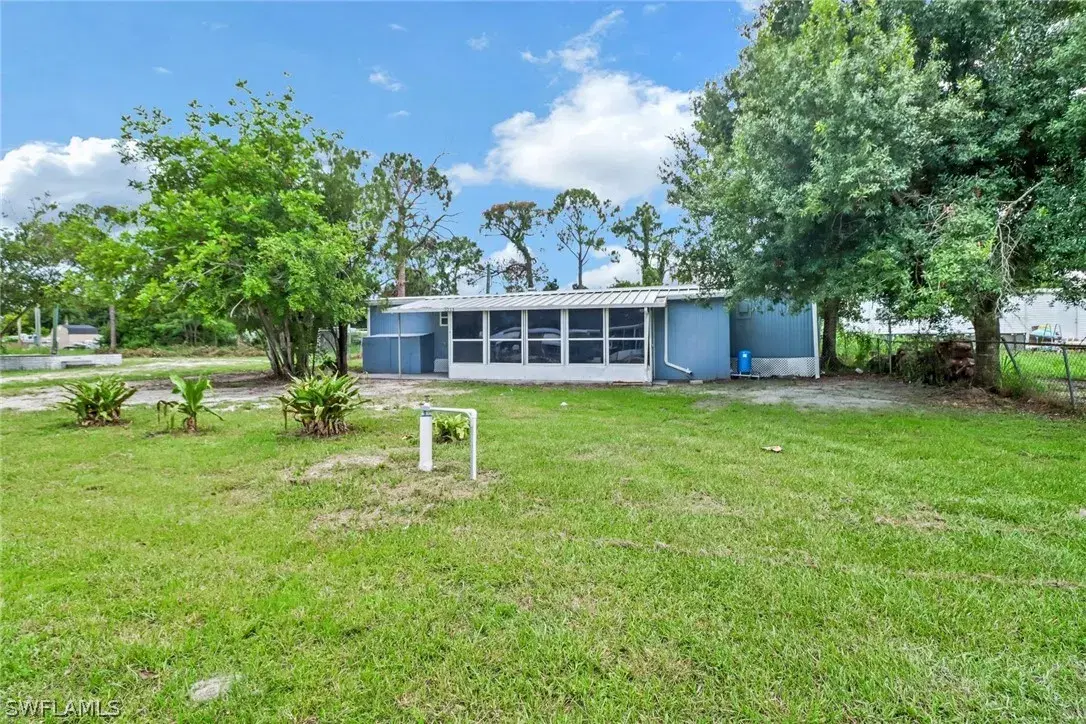 Picture of 2213 Carlisle Ln, North Fort Myers, FL 33917