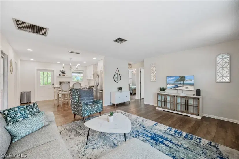 Picture of 27610 Roslin Dr, Bonita Springs FL 34135