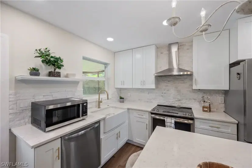 Picture of 27610 Roslin Dr, Bonita Springs FL 34135