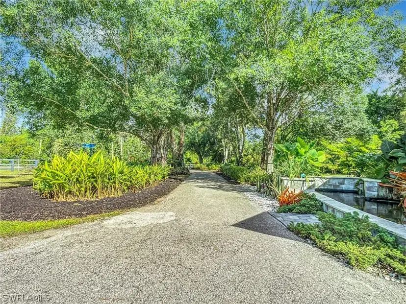 Picture of 15711 Anderson Ln, Fort Myers FL 33912