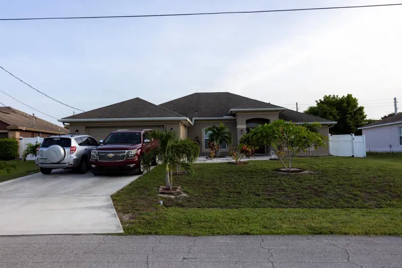 Picture of 180 SW Amesbury Avenue, Port St Lucie FL 34953