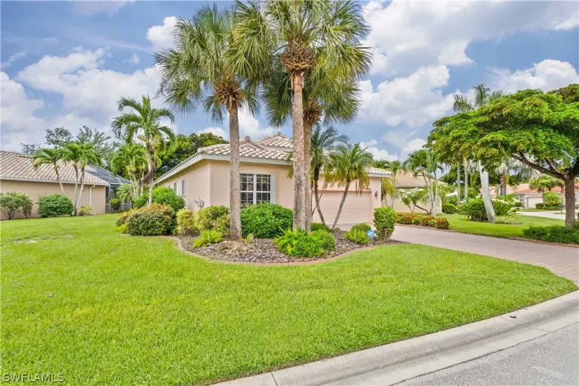 Picture of 20084 Castlemaine Ave, Estero FL 33928