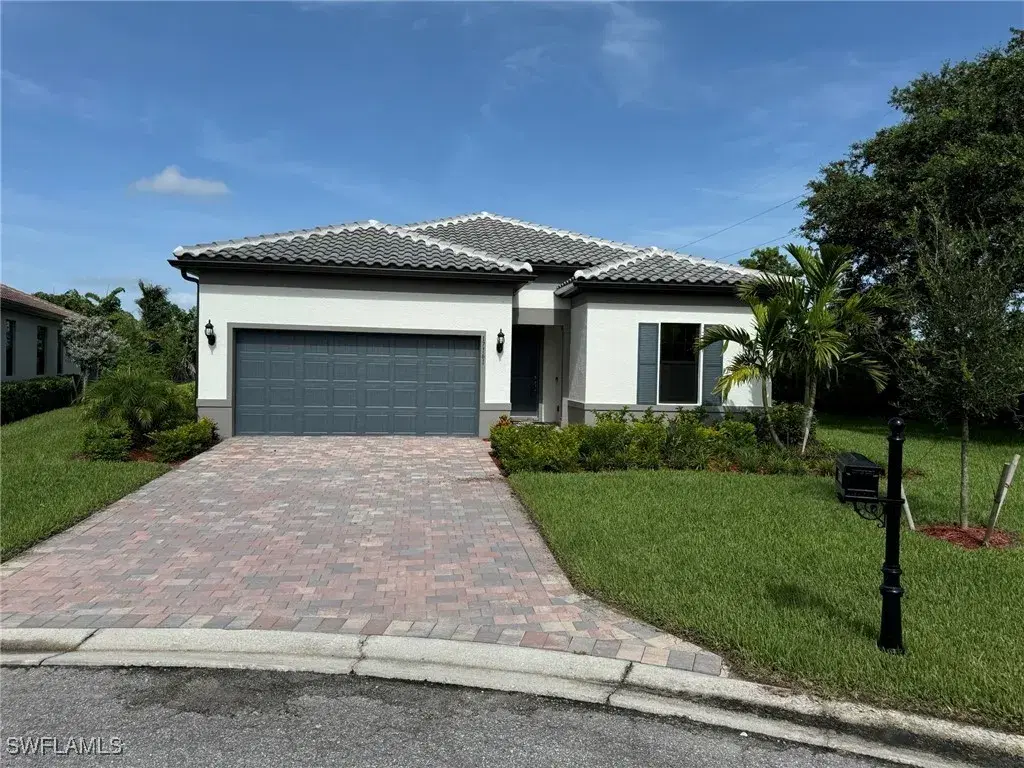 Picture of 17161 Oakstead Dr, Alva, FL 33920