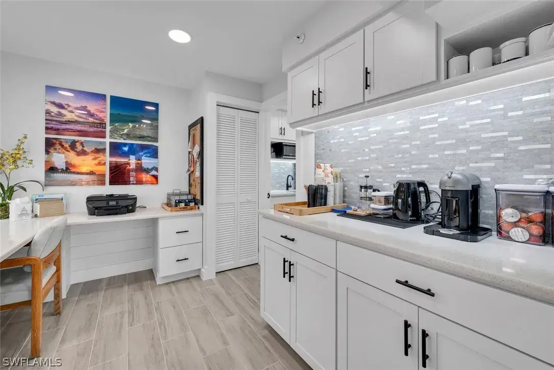 Picture of 900 Broad Ave S 2C, Naples, FL 34102