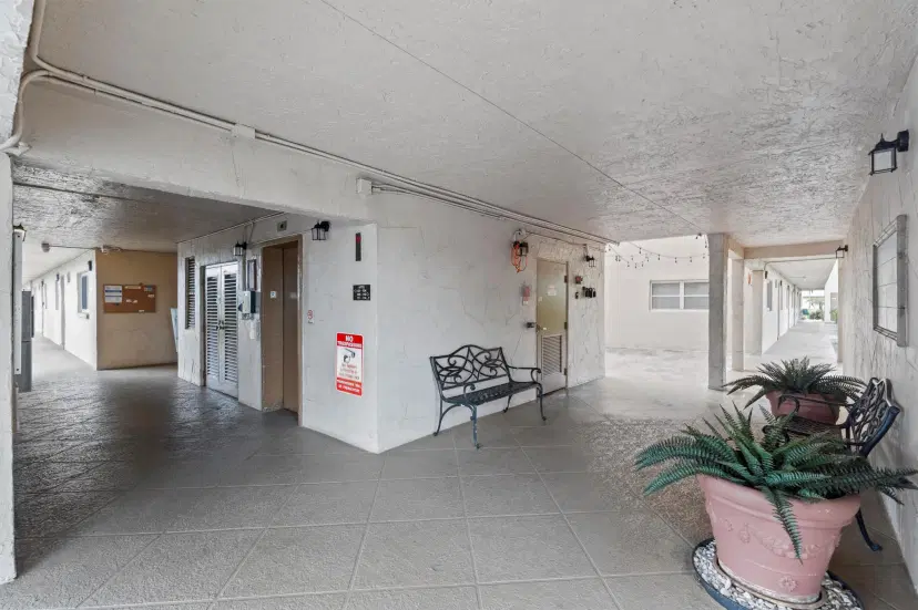 Picture of 300 NE 26Th Avenue 114, Boynton Beach FL 33435