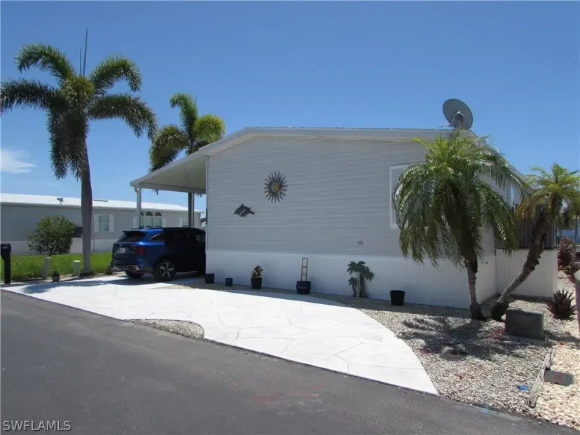 Picture of 3057 Sloop Ln, St. James City FL 33956
