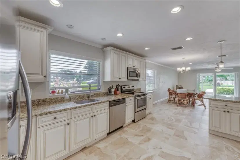 Picture of 1410 Tredegar Dr, Fort Myers FL 33919