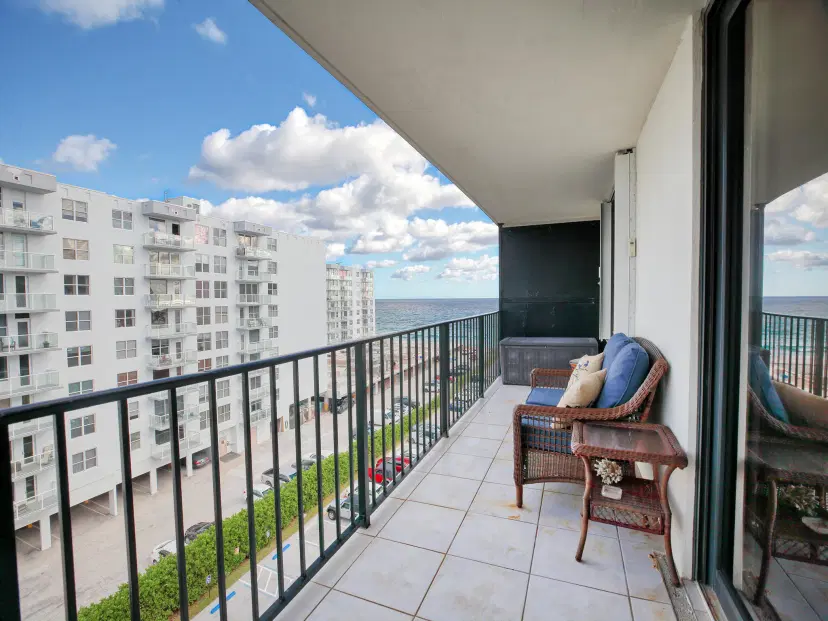 Picture of 3460 S Ocean Boulevard 6110, Palm Beach FL 33480
