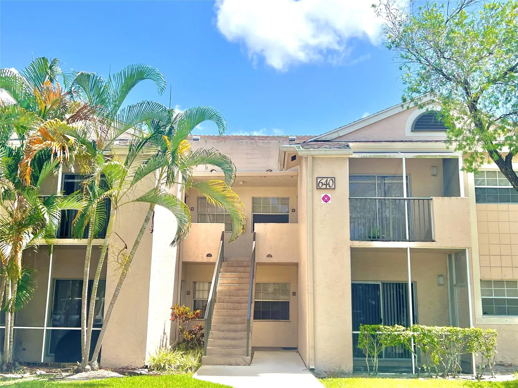 Picture of 640 Cypress Club Way B12, Deerfield Beach, FL 33064