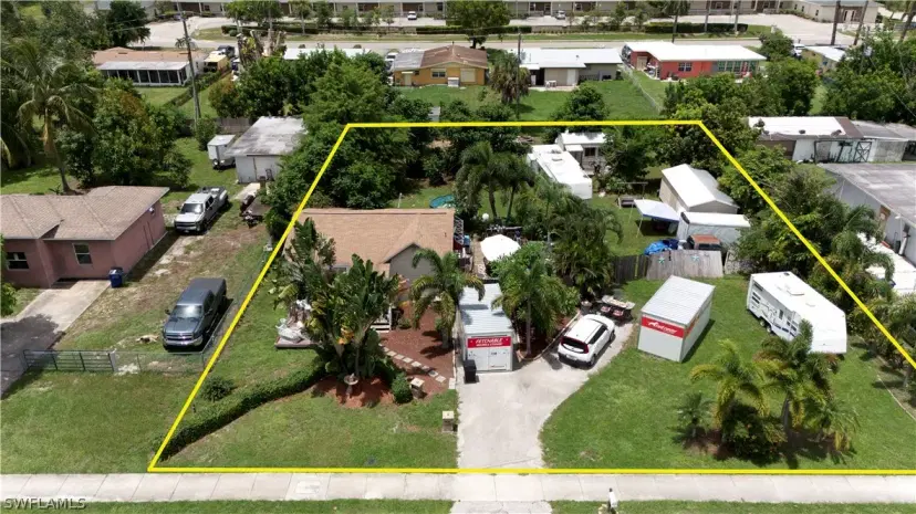 Picture of 2105 Carrell Rd, Fort Myers FL 33901