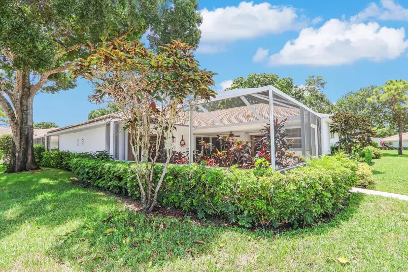 Picture of 301 Silverleaf Oak Court, Palm Beach Gardens FL 33410