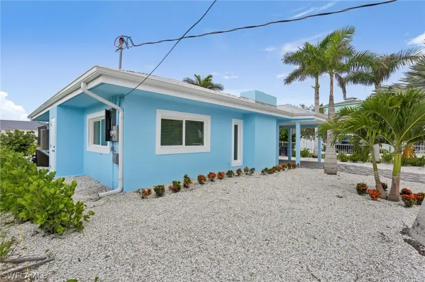 Picture of 267 Flamingo St, Fort Myers Beach FL 33931