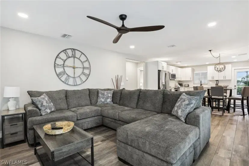 Picture of 267 Flamingo St, Fort Myers Beach FL 33931