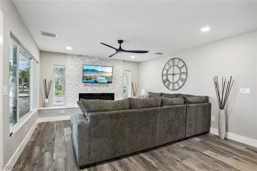 Picture of 267 Flamingo St, Fort Myers Beach FL 33931