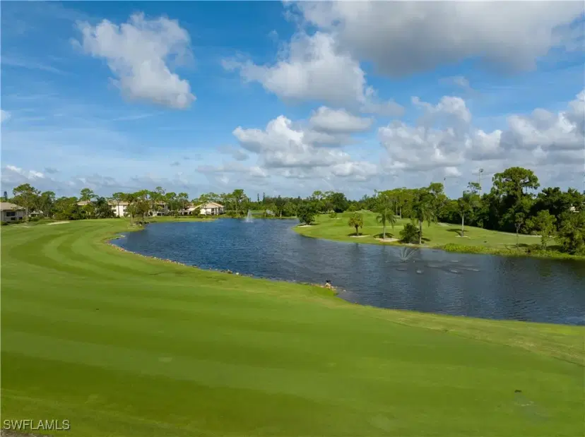 Picture of 5845 Trailwinds Dr 523, Fort Myers FL 33907