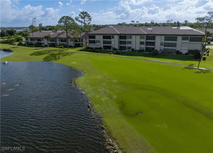 Picture of 5845 Trailwinds Dr 523, Fort Myers FL 33907