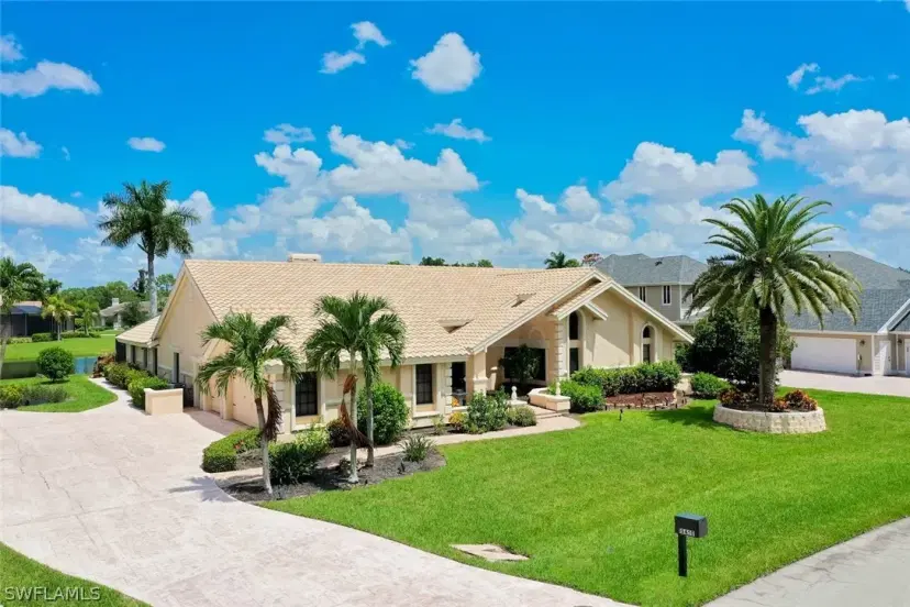 Picture of 15450 Kilbirnie Dr, Fort Myers FL 33912