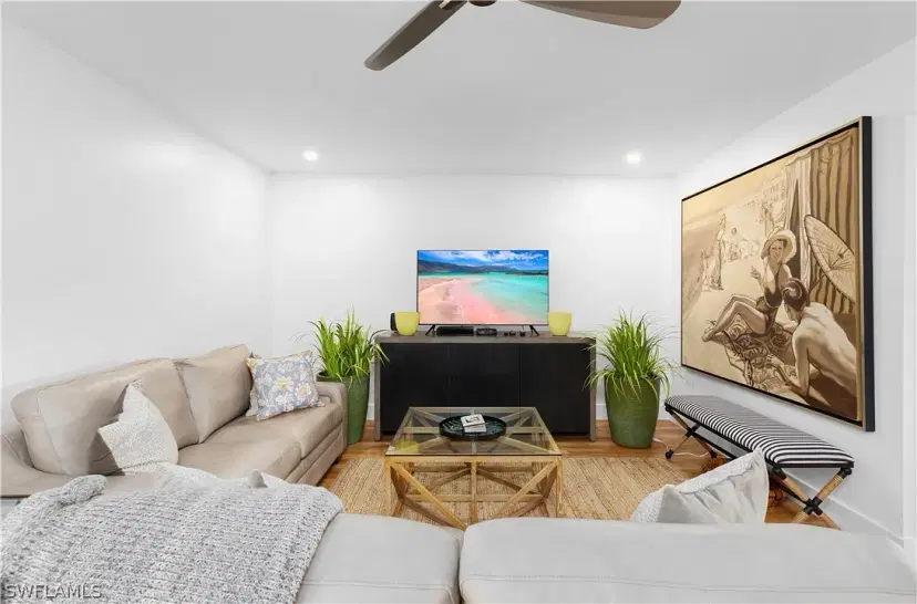 Picture of 788 Park Shore Dr A20, Naples FL 34103