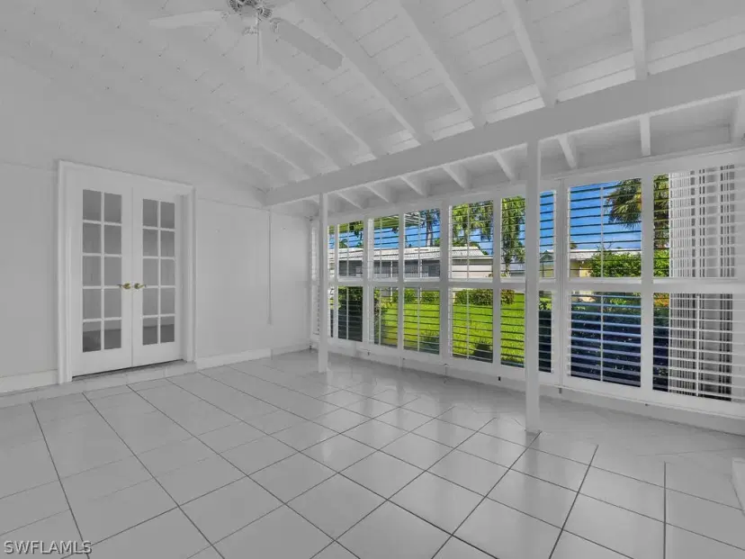 Picture of 36 Lanai Cir 36, Naples FL 34112