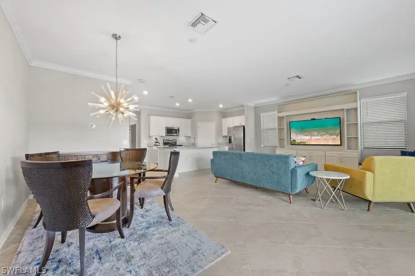 Picture of 1585 Vizcaya Ln, Naples FL 34113