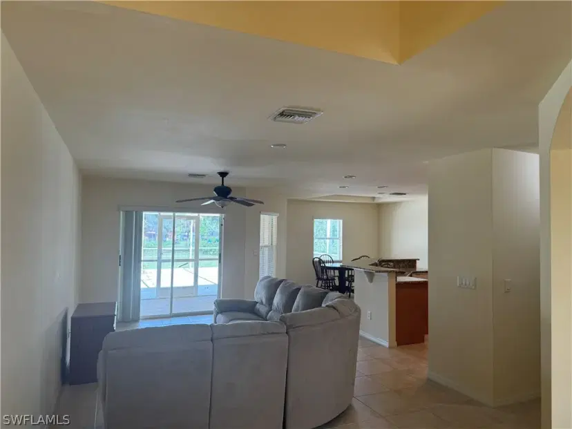 Picture of 814 Jefferson Ave, Lehigh Acres FL 33936