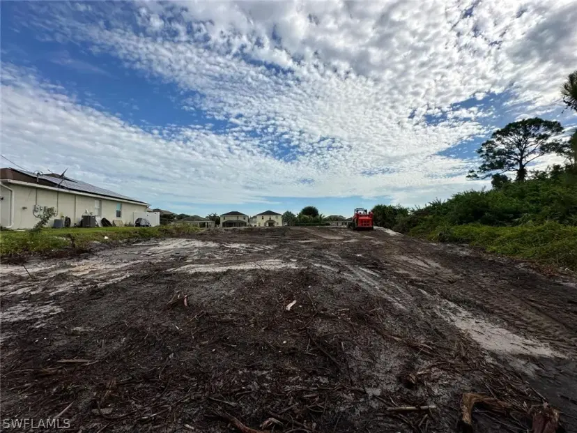 Picture of 421 Paddock St, Lehigh Acres FL 33974