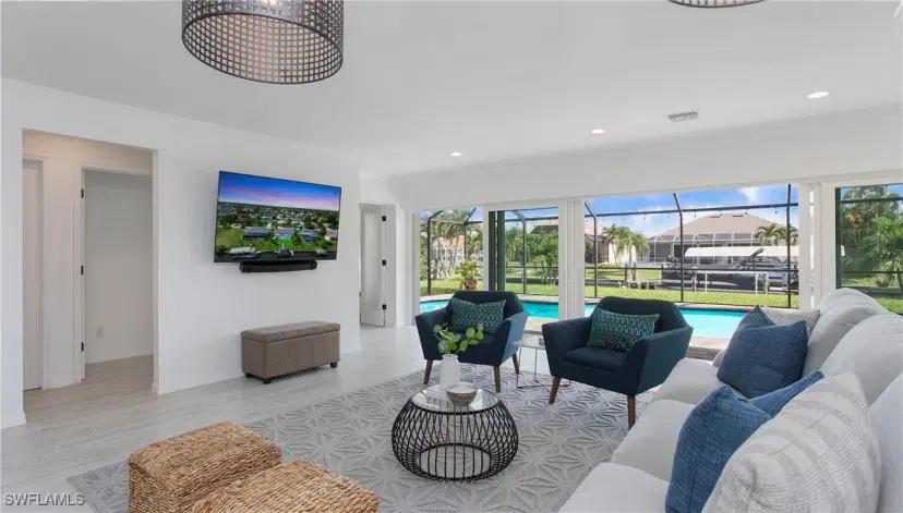 Picture of 413 SE 31St St, Cape Coral FL 33904