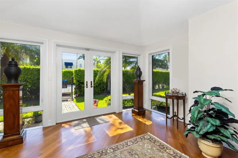 Picture of 359 Poinciana Dr, Fort Lauderdale FL 33301