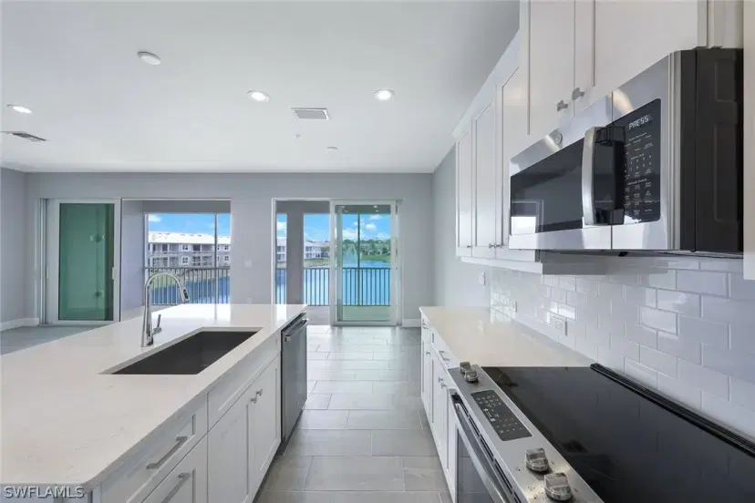 Picture of 2633 Seychelles Cir 2307, Naples FL 34112
