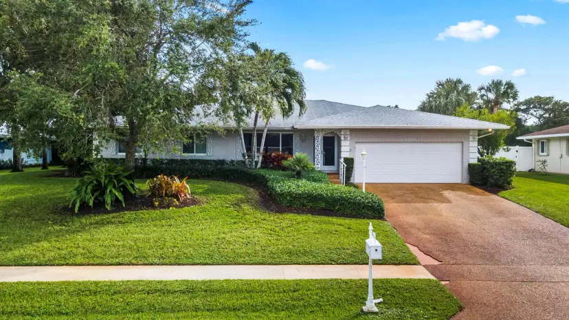 Picture of 3210 Lakeview Drive, Delray Beach FL 33445