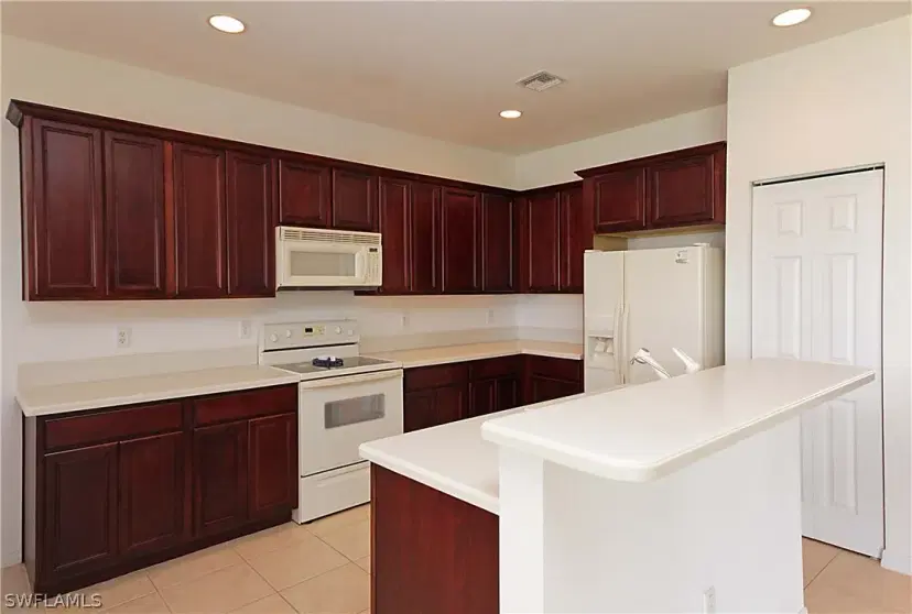 Picture of 2068 Par Dr, Naples FL 34120