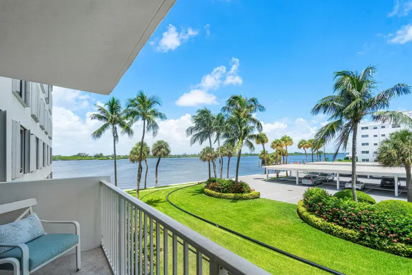 Picture of 2860 S Ocean Boulevard 205, Palm Beach FL 33480