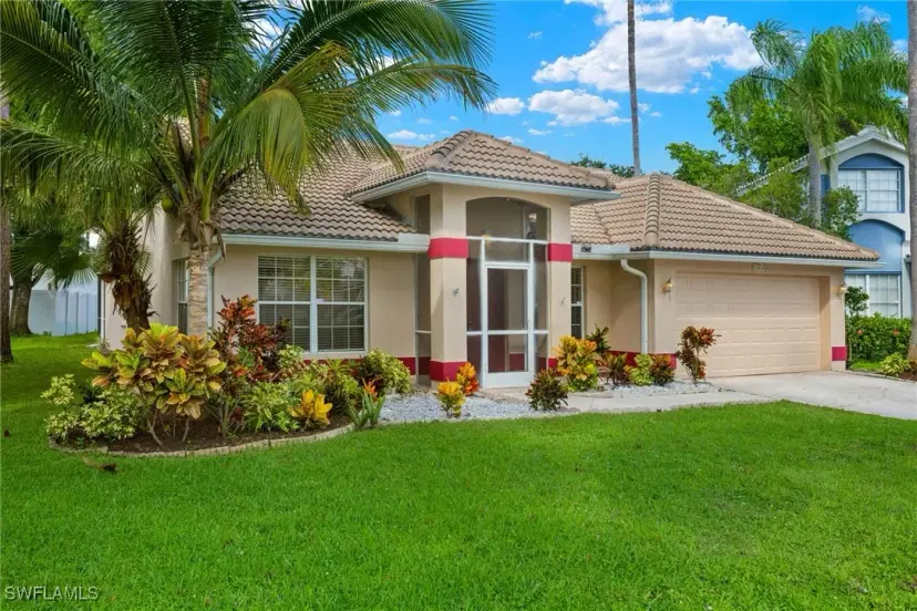 Picture of 12540 Eagle Pointe Cir, Fort Myers FL 33913