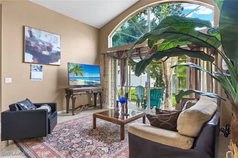 Picture of 12540 Eagle Pointe Cir, Fort Myers FL 33913