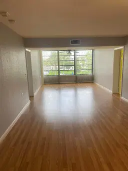 Picture of 3635 Whitehall Drive 305, West Palm Beach, FL 33401