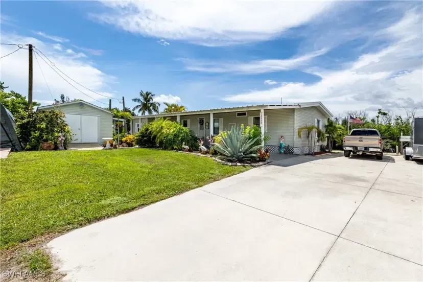 Picture of 5200 Flamingo Dr, St. James City FL 33956