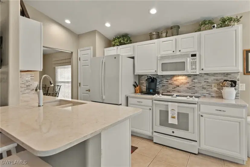 Picture of 10032 Oakhurst Way, Fort Myers FL 33913