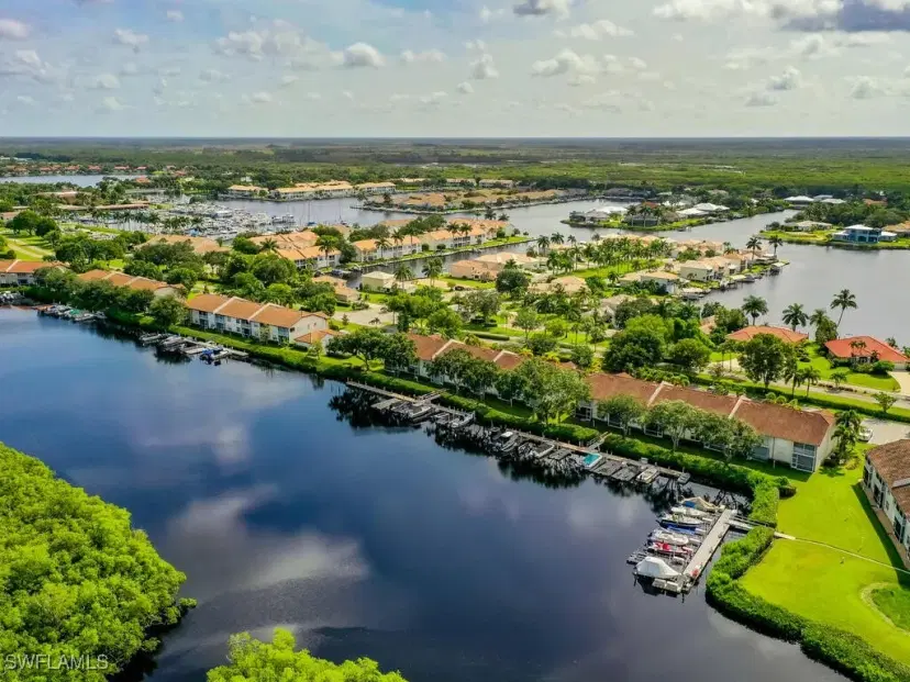 Picture of 230 Newport Dr 608, Naples FL 34114