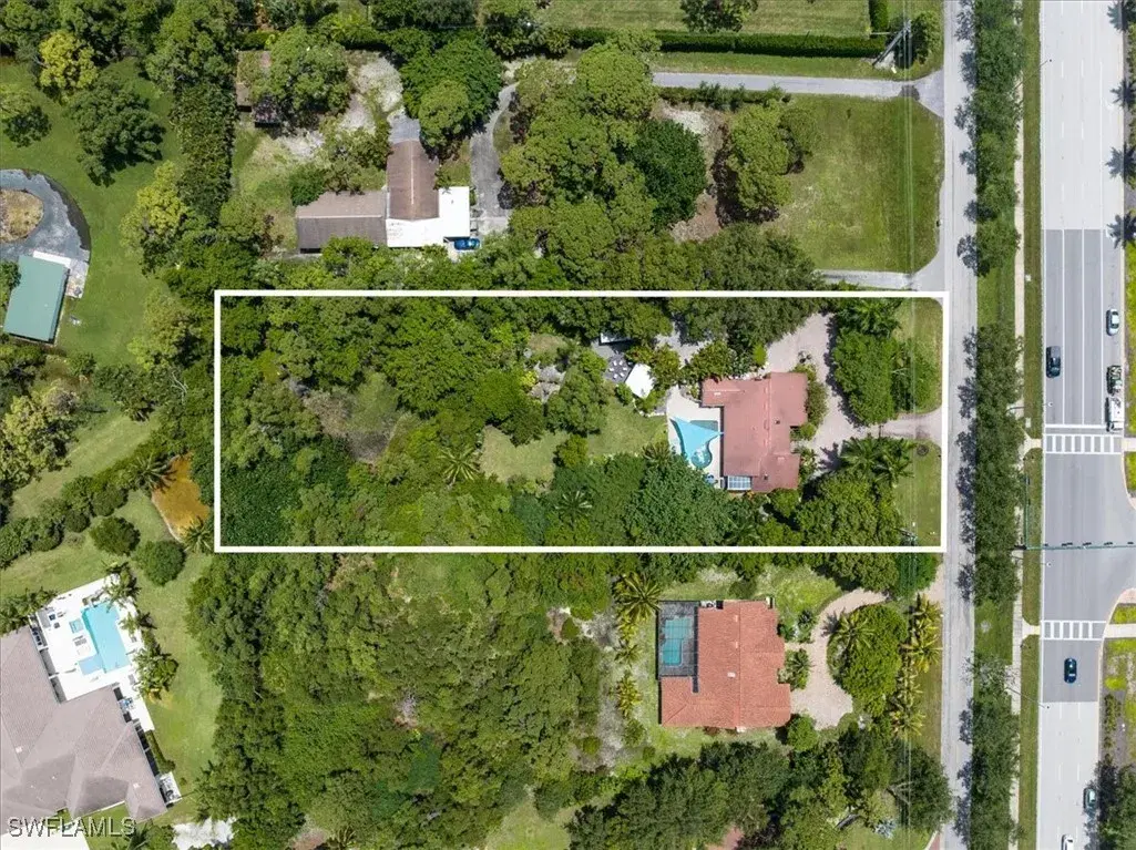 Picture of 6540 Trail Blvd, Naples, FL 34108