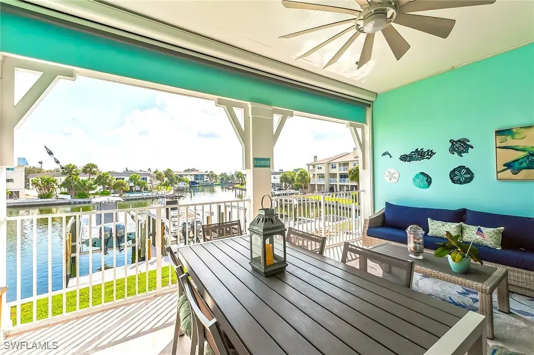 Picture of 11723 1St St E, Treasure Island, FL 33706