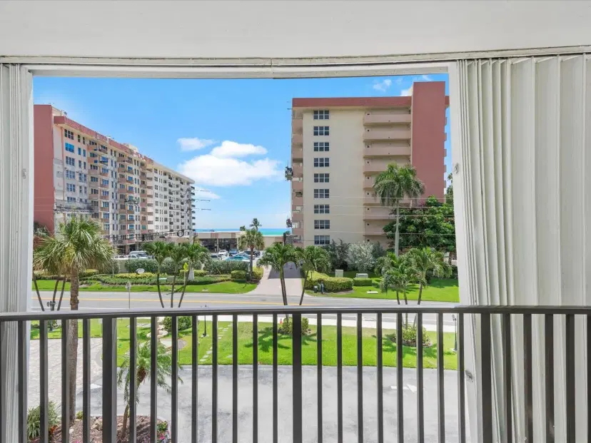 Picture of 1150 Hillsboro Mile 312, Hillsboro Beach FL 33062