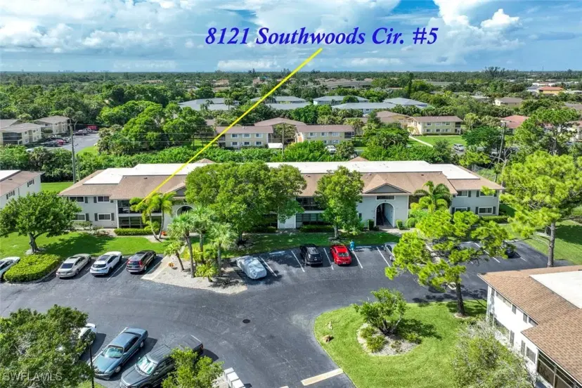 Picture of 8121 S Woods Cir Unit 5, Fort Myers FL 33919