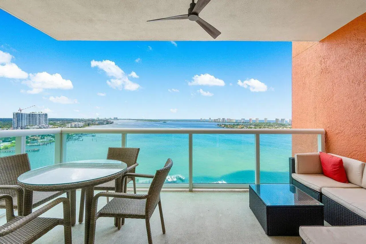 Picture of 2650 Lake Shore Drive 2101, Riviera Beach, FL 33404