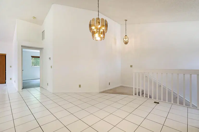 Picture of 9 Via De Casas Sur 203, Boynton Beach FL 33426